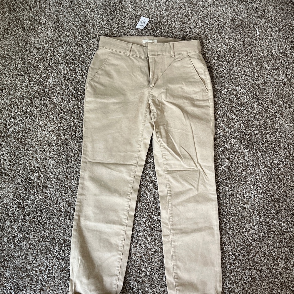 Loft Kaki Capris
